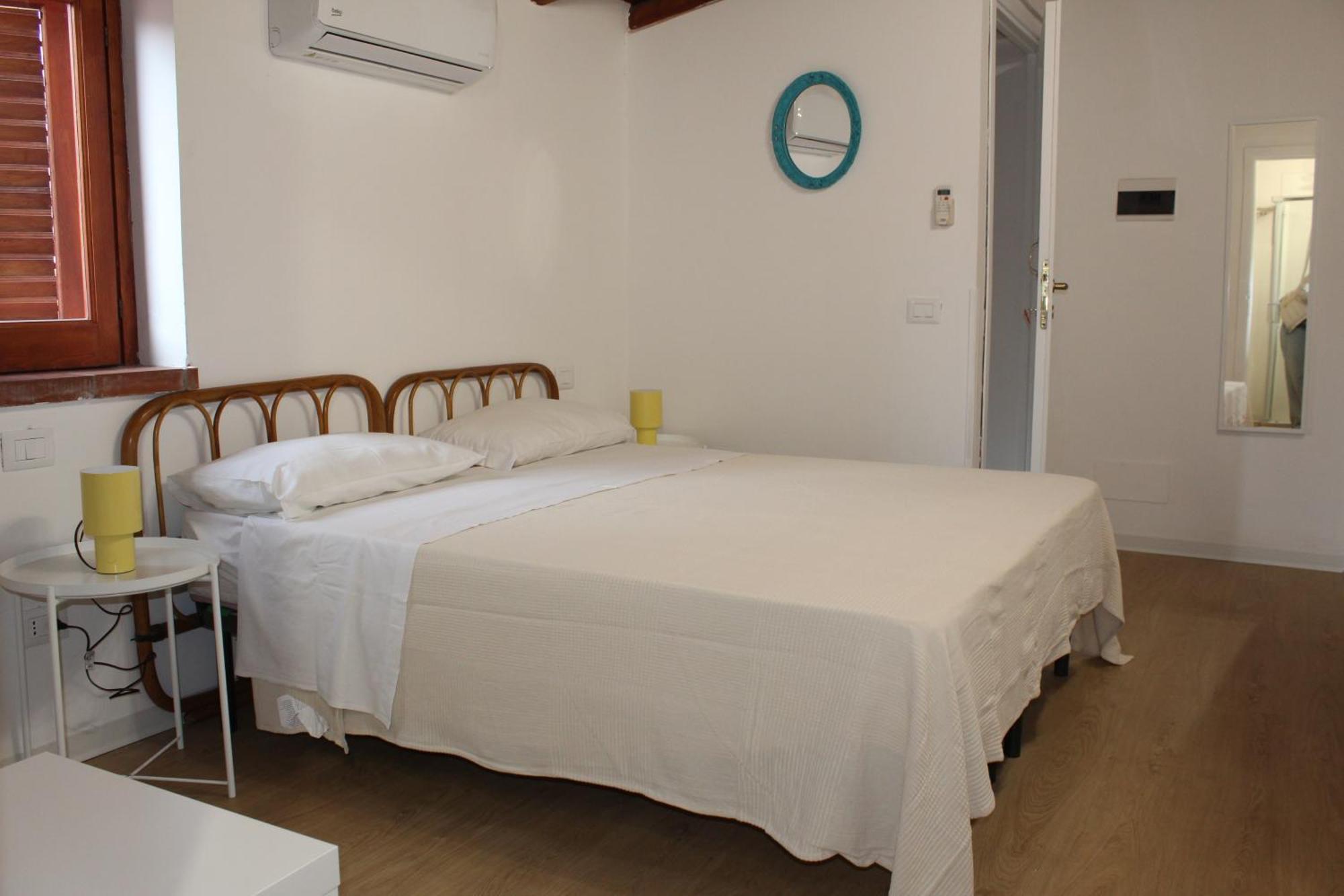 Terrasini 2000 Home Holidays Buitenkant foto