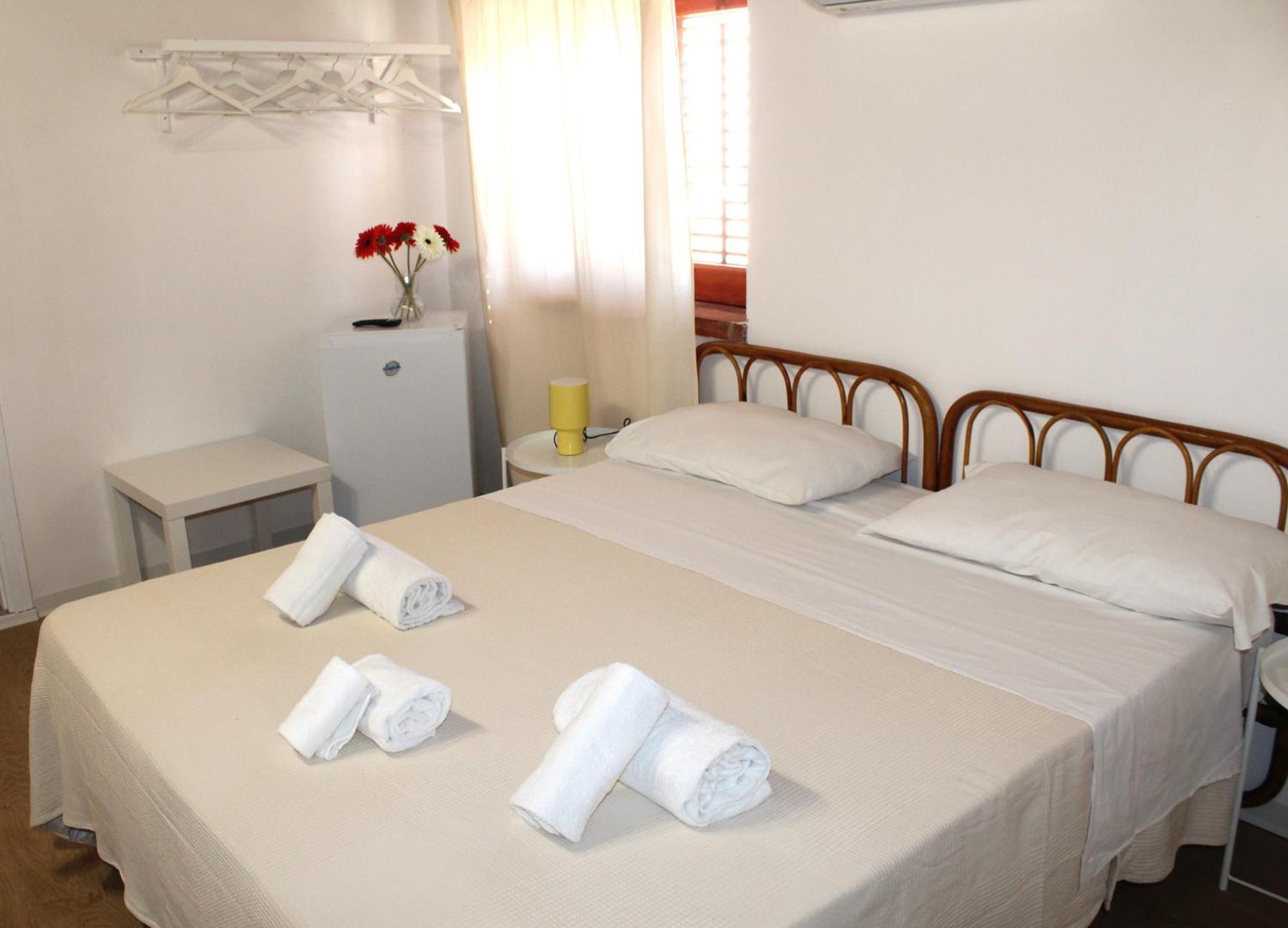 Terrasini 2000 Home Holidays Buitenkant foto