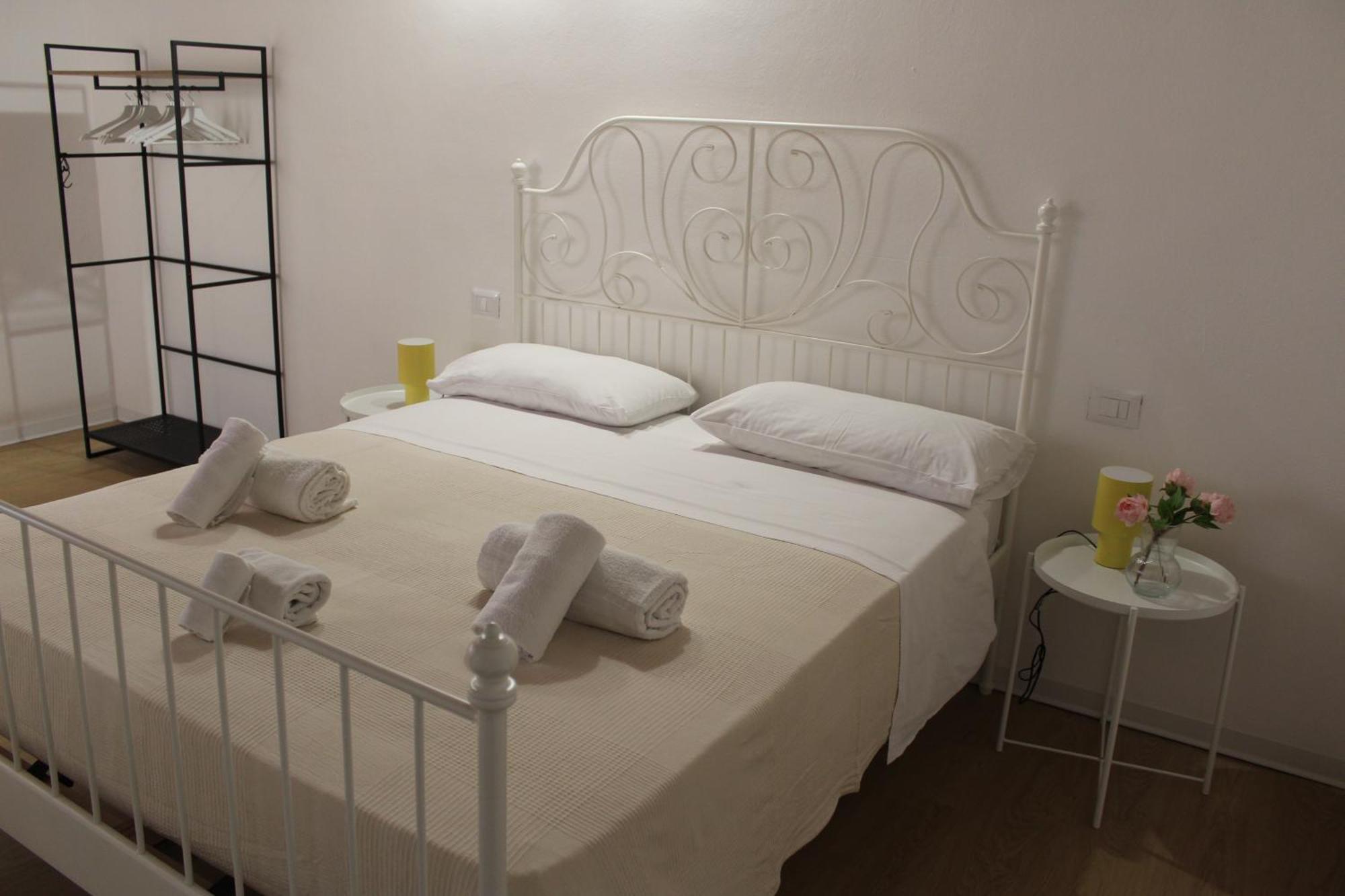 Terrasini 2000 Home Holidays Buitenkant foto